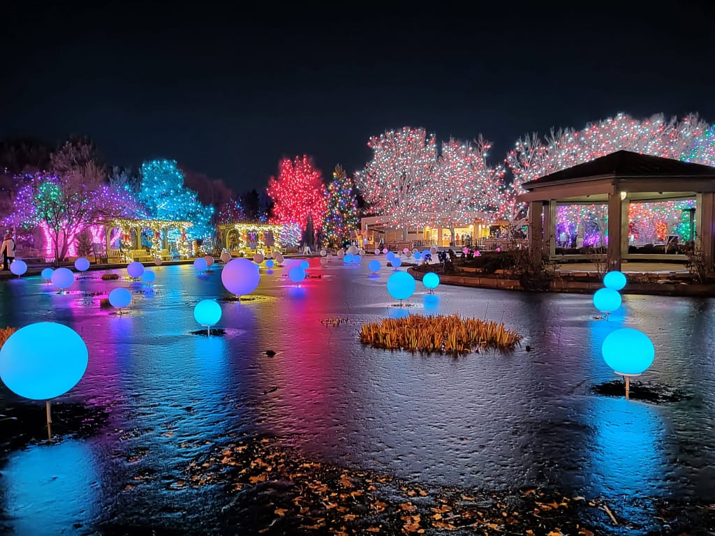 商業(yè)建筑夜景亮化設(shè)計1.jpg 商業(yè)建筑夜景亮化設(shè)計1.jpg