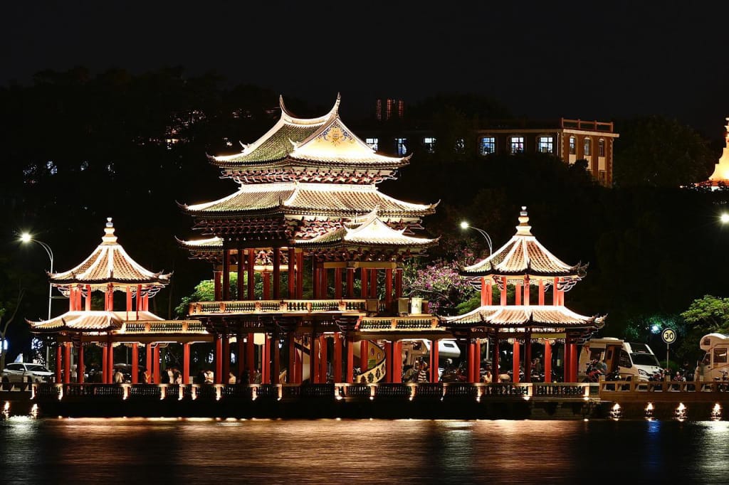 校園景觀照明.jpg 校園景觀照明.jpg