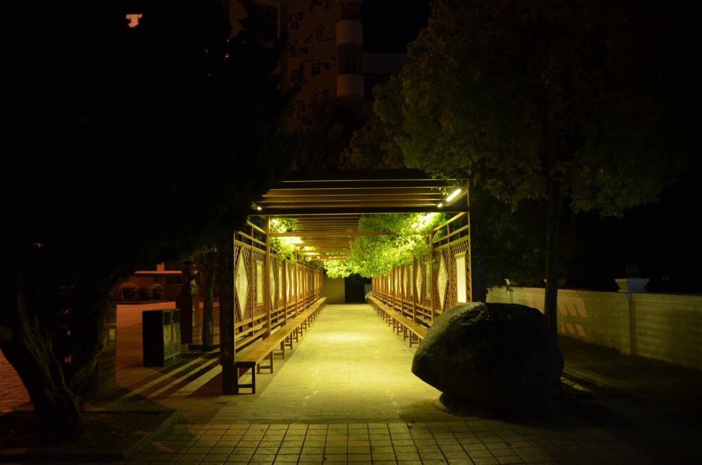 校園亮化照明工程.jpg 校園亮化照明工程.jpg