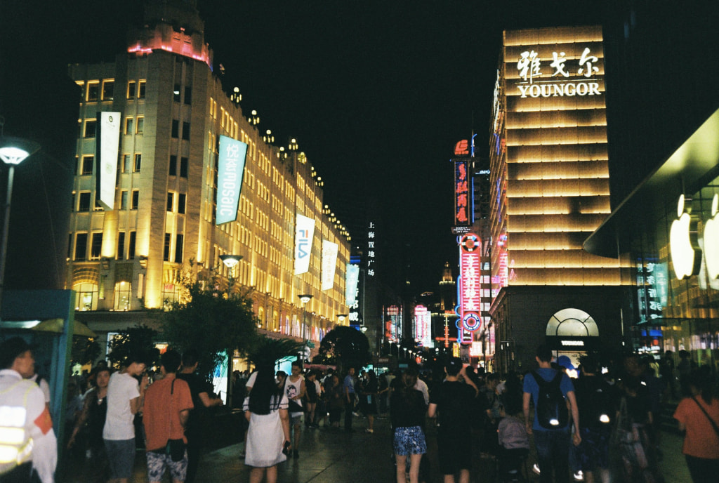樓體泛光照明.jpg 樓體泛光照明.jpg