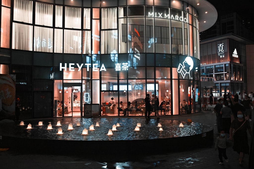 商業(yè)燈光亮化.jpg 商業(yè)燈光亮化.jpg