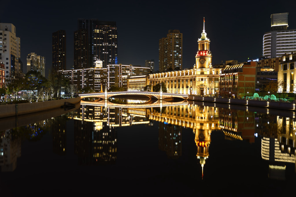 樓體夜景亮化工程1.jpg 樓體夜景亮化工程1.jpg